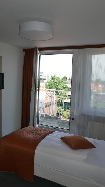 Komfort Hotel Ludwigsburg Exteriör bild